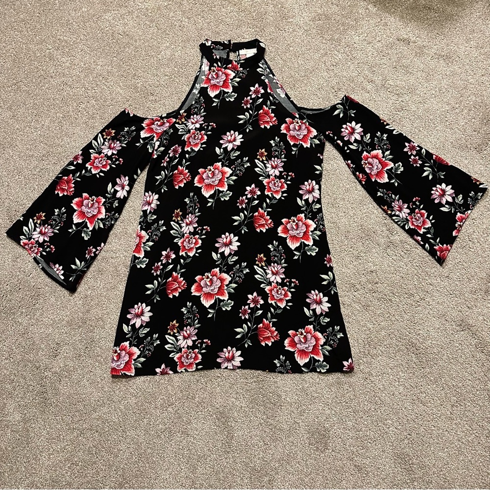 Floral flowy top for casual or formal wear // Women’s M